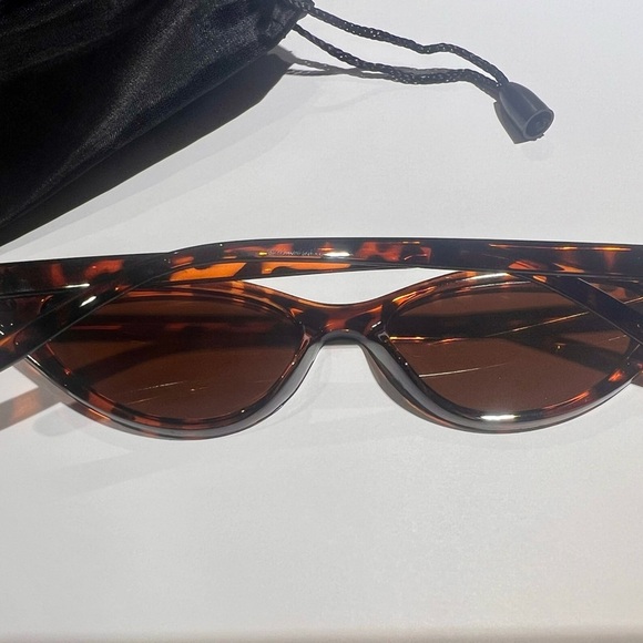 Women's Cat Eye Tortoise Retro Y2K Sunglasses New - Picture 6 of 9